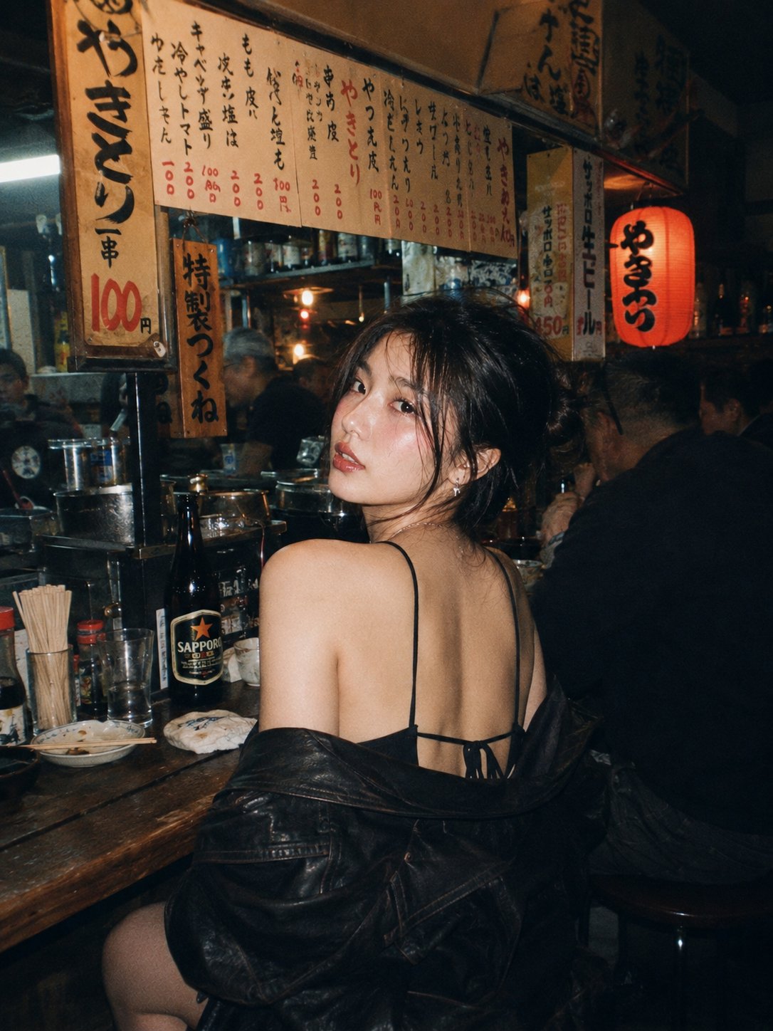 Nanobanana Pro 生成 居酒屋红衣东亚美女电影感氛围写真 - AI绘画提示词