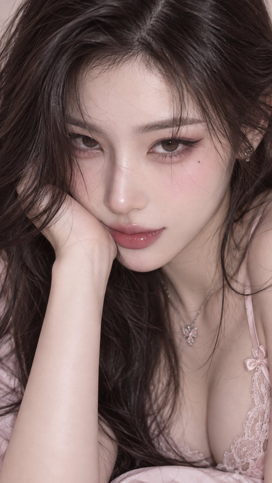 Nanobanana Pro 生成 冷粉色猫系东亚美女写实肖像 - AI绘画提示词